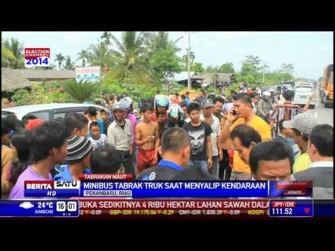 Tabrakan Bus dan Minibus Menewaskan 3 Orang