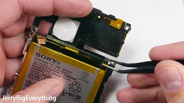 Xperia XZ Screen Repair - Battery Replacement