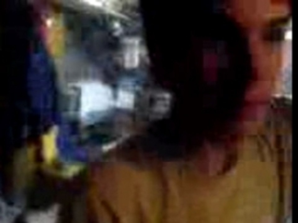 Hey ! Tac tac, une deux trois, on te déshabille en deux six