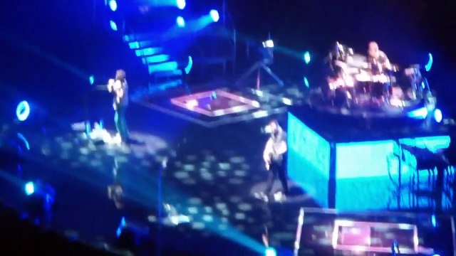 Muse - Guiding Light - Paris Palais Omnisports de Paris-Bercy - 11/17/2009