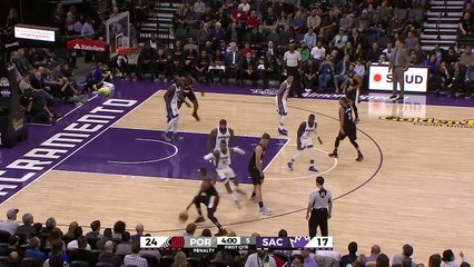 Damian Lillard with the ACROBATIC Reverse Lay-Up _ 12.20.16-0L-sGeiJRlA