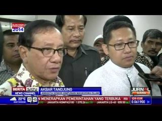 Akbar Tanjung Temani Anas Urbaningrum di Persidangan