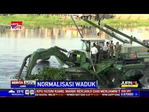 Pemprov DKI Uji Coba Mesin Pembersih Waduk