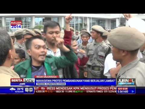 Mahasiswa Medan Bentrok dengan Satpol PP