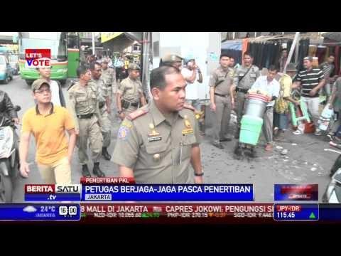 Satpol PP Patroli di Sekitar Pasar Tanah Abang