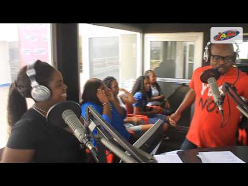 LE MEILLEUR DU "6-10": LA TRIBU JAM CHANTE MAKASSA (PARODIE)