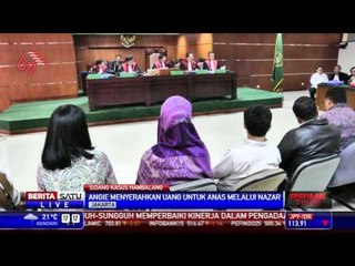 Angie Menangis di Persidangan Anas
