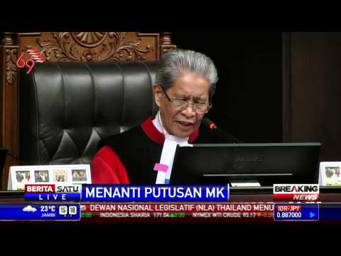 Breaking News #4: Hakim Patrialis dan Alim Bacakan Putusan Sidang