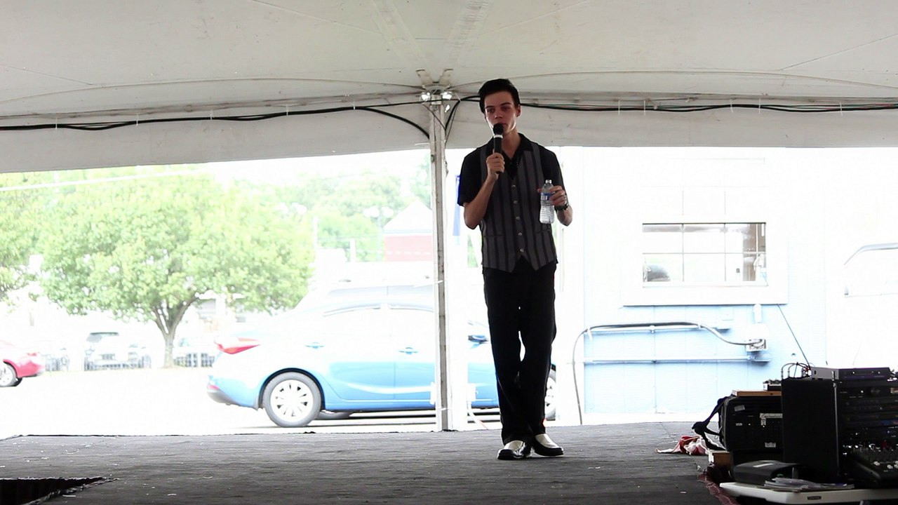 Alex Swindle sings 'Bridge Over Troubled Water' Elvis week 2016