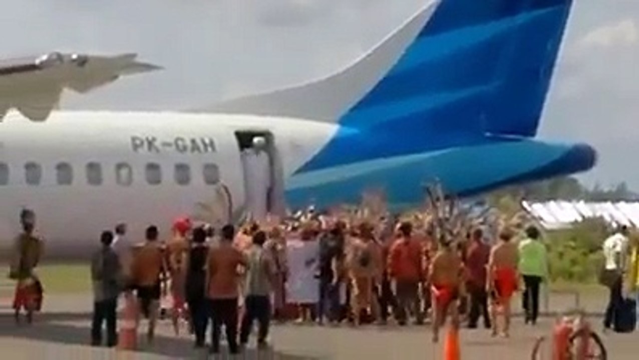 Detik Detik Tengku Zulkarnaen di Tolak Suku Dayak di Kalimantan Barat