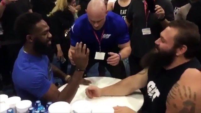 Bras de Fer : le gros défi de Jon Jones d’affronter un powerlifter