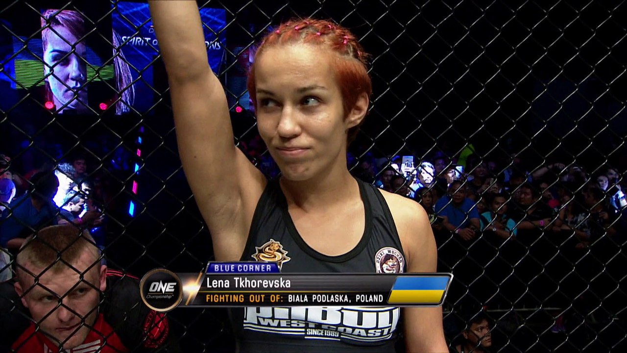 Total Combat | Lena Tkhorevska vs Angela Lee