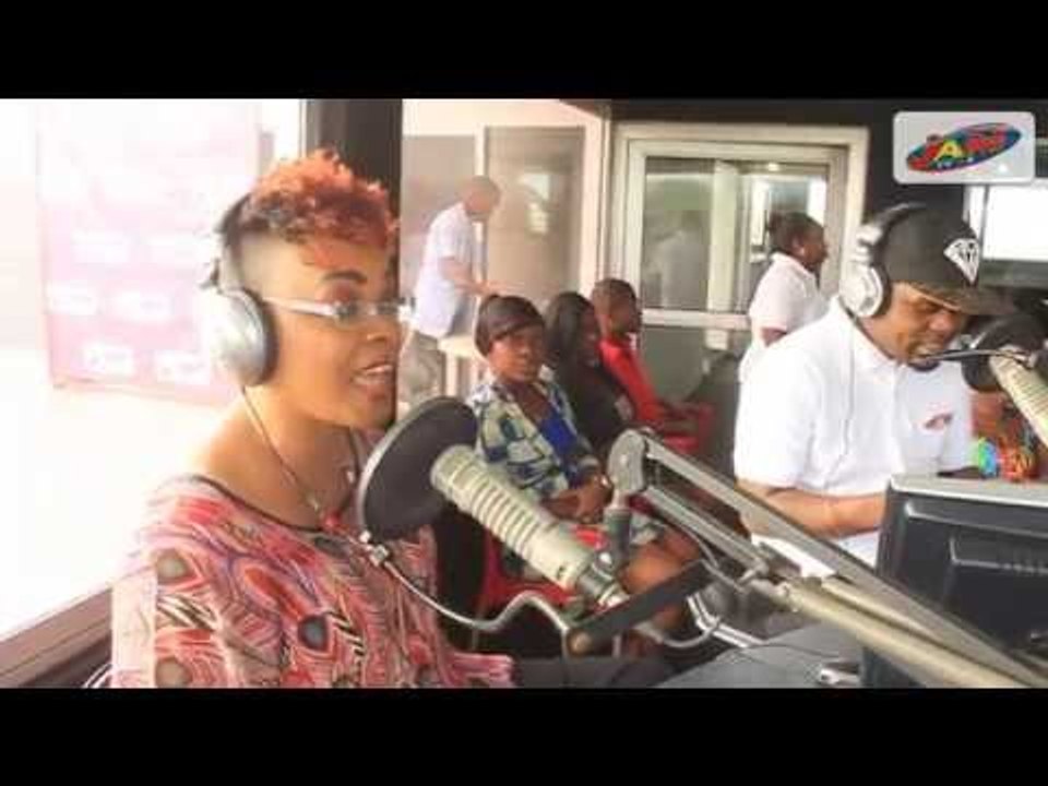 LADY GLAMOUR CHANTE POUR VOUS DANS LE 6 10
