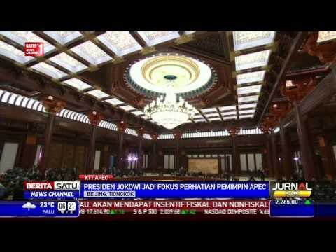 Jokowi Jadi Pusat Perhatian di KTT APEC