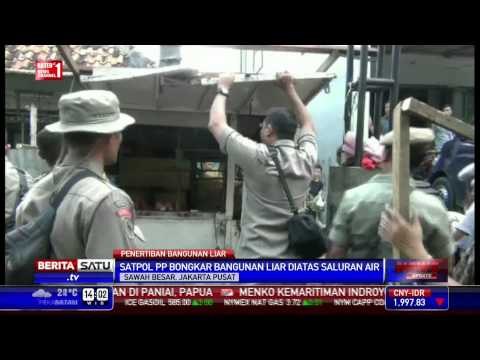 Satpol PP Bongkar Ratusan Kios Liar di Sawah Besar