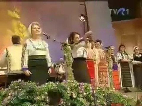 Mioara Velicu si Laura Lavric