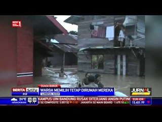 Warga Langsa Aceh Bertahan di Rumah Meski Banjir Melanda