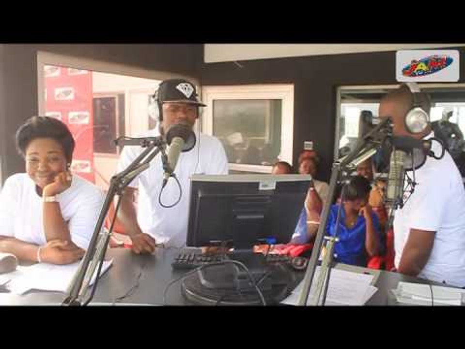 LE MEILLEUR DU "6-10": EDITO PAQUINOU AVEC LA TRIBU JAM