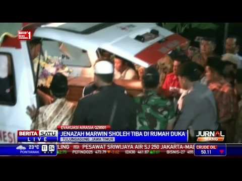 Jenazah Korban AirAsia Asal Tulungagung Tiba di Rumah Duka