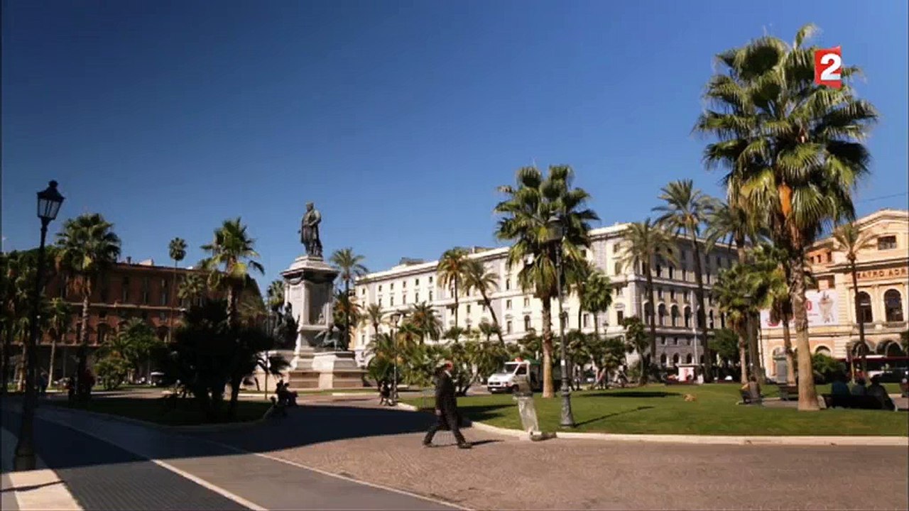 Italie : "T'as une idée de combien je gagne avec les migrants ? Le trafic de drogue est moins rentable..." - Regardez