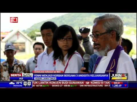 Isak Tangis Warnai Pemakaman Korban AirAsia di Kediri