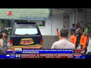 Jenazah Korban AirAsia Bob Hartanto Tiba di Rumah
