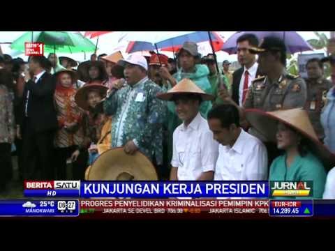 Jokowi Berikan 831 Traktor Tangan ke Petani Sukoharjo