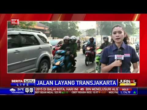 Kawasan Mampang Macet Akibat Proyek Jalan Layang TransJakarta