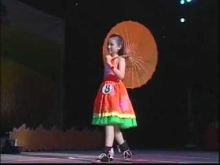 [萧芷晴] 踏着夕阳归去 -- 儿童艺能全国大赛 2007 (Official MV)