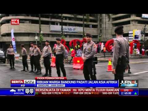 Warga Kota Bandung Selfie di Lokasi KAA