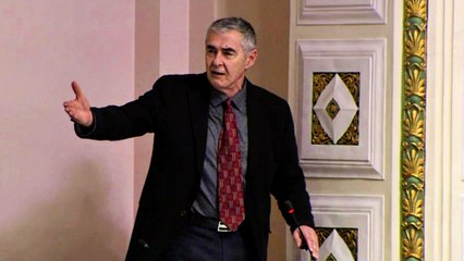 Glasnović Pernaru: "Mozak mu je pokvaren jer pati od bipolarnog poremećaja."