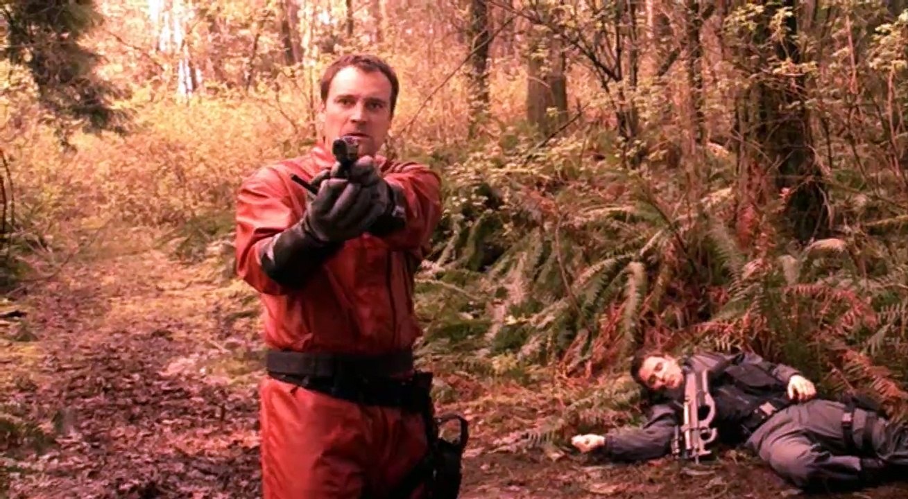Stargate Atlantis S02 E03   Runner