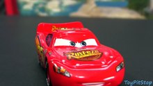 Disney Cars Lightning McQueen and Showgi