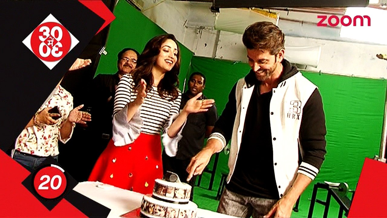 Hrithik Treats His Fans With A Hot Photoshoot, Shahrukh & Mahira To Promote 'Raees' As A Team