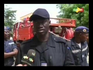 Remise d'un camion incendie a la protection civile de Gao