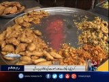 Karachiites enjoy weather on food streets