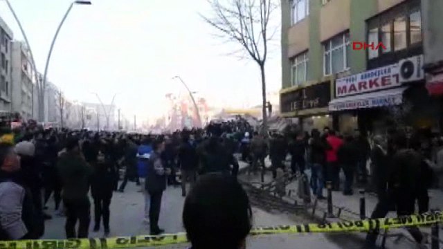 Zeytinburnu'nda binanın çökmesinin hemen ardından...