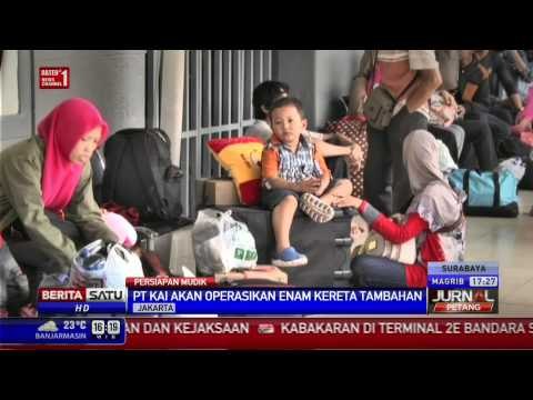 Suasana Mudik Sudah Terlihat di Stasiun Senen