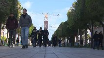 التونسيون يحيون الذكرى السادسة لثورتهم