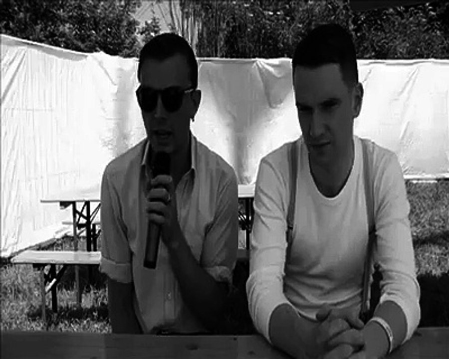 27 June 2010 - Gadget on Facebook