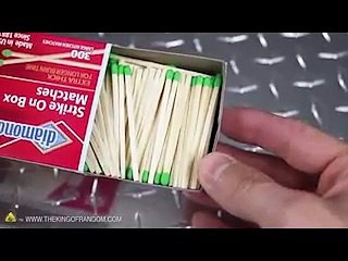 Bastano un fiammifero e dei fogli di alluminio per dare vita a qualcosa di scoppiettante!