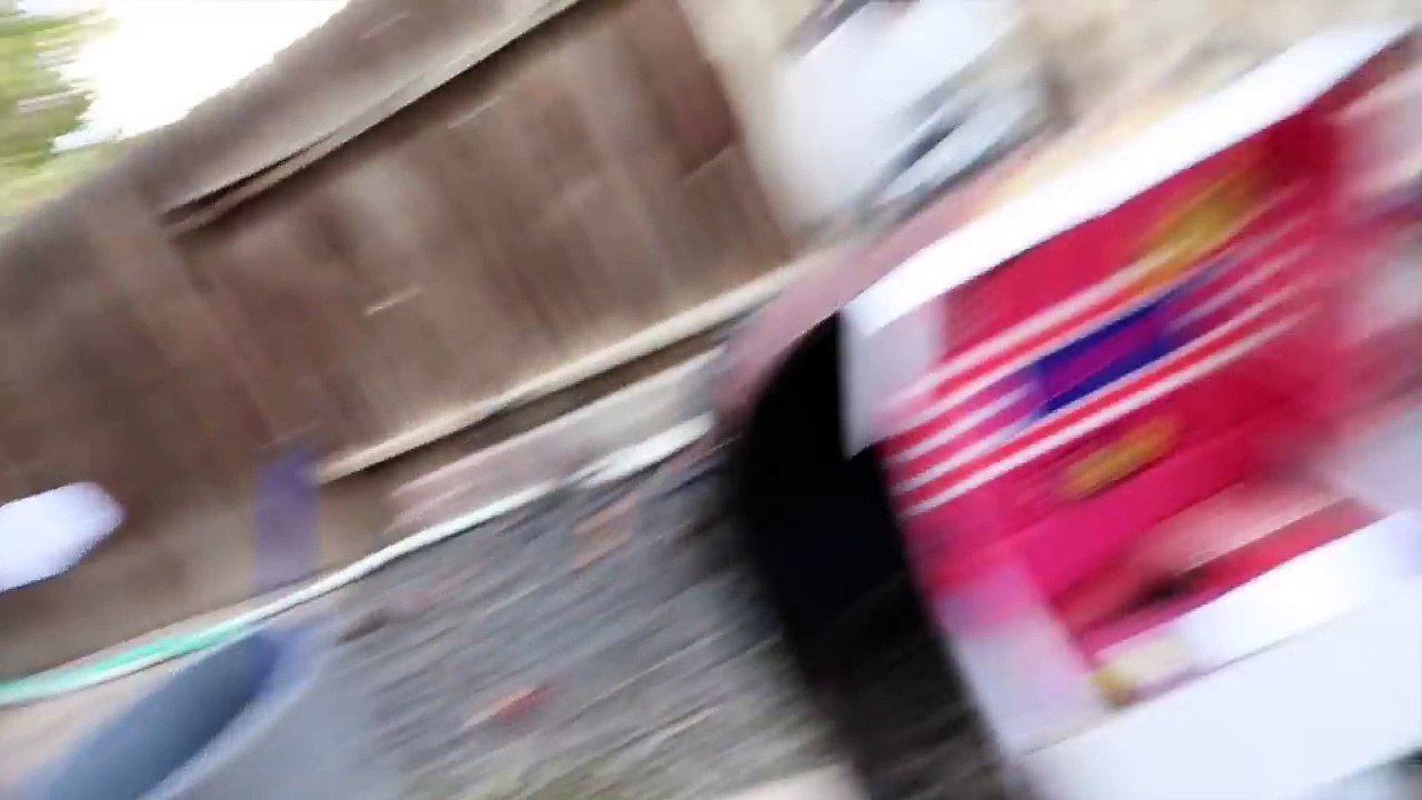 ANGRY BOYFRIEND SETS GIRLFRIENDS MAKEUP ON FIRE!!! [PRANK GONE WRONG]