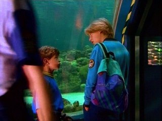 Ocean Girl - 1x02 - Set Adrift