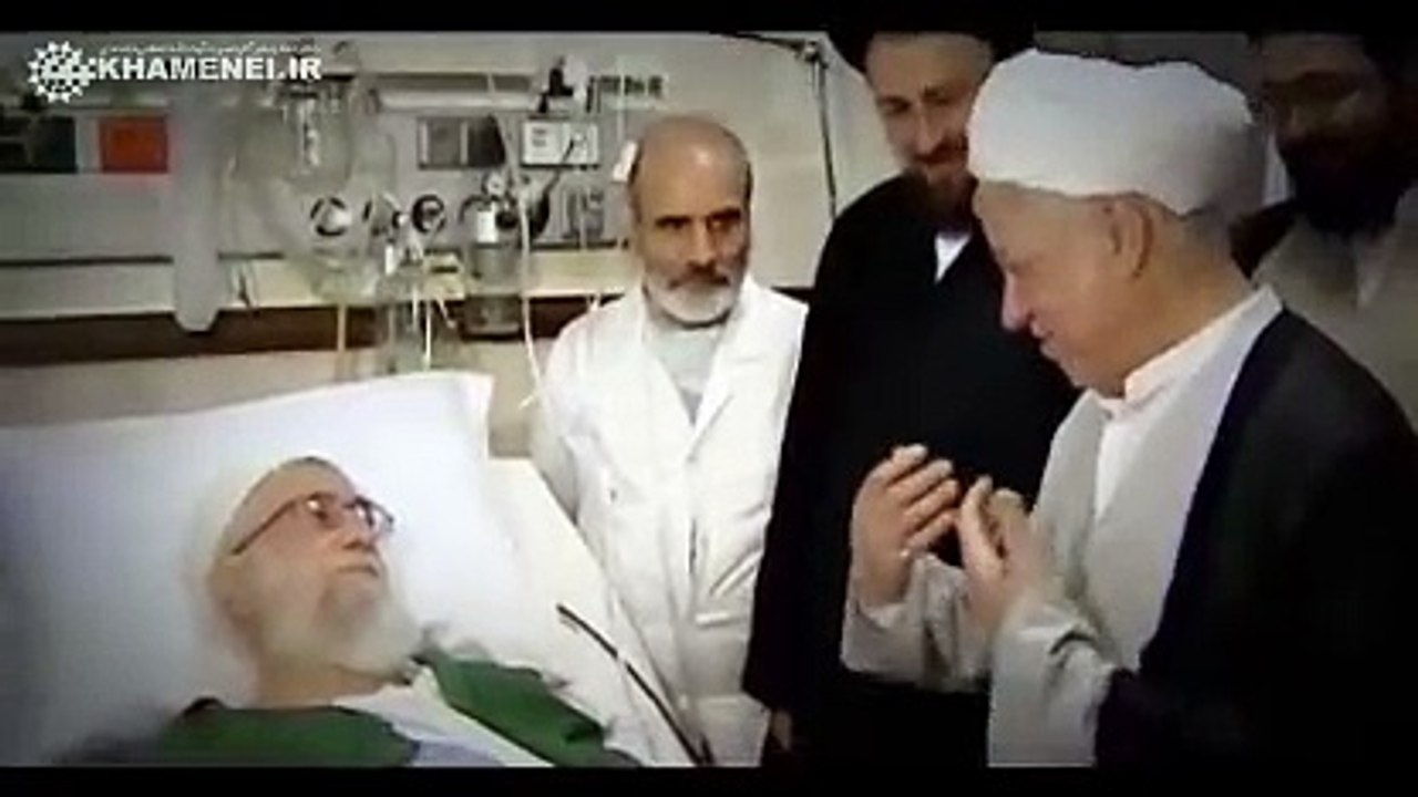 فیلم عیادت رهبر انقلاب و مرحوم هاشمی رفسنجانی از امام خمینی