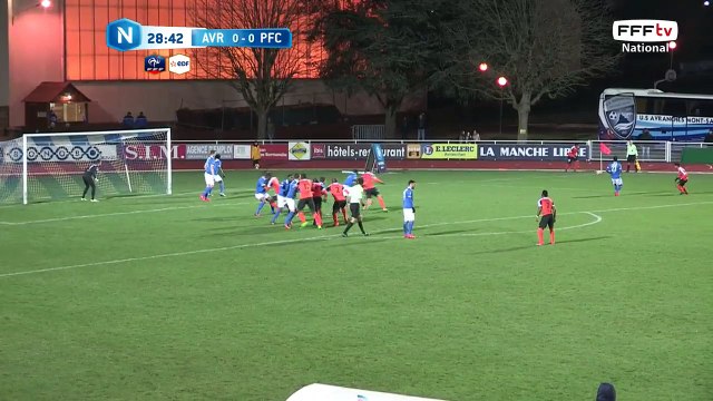 Corner frappé au premier poteau