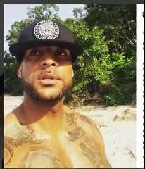 WTF | BOOBA se fait courser par un éléphant