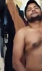 Угадай что он делает)