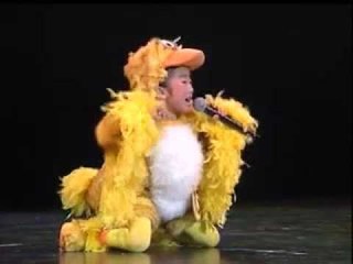 [邱芯慧] 丑小鸭 -- 儿童艺能全国大赛 2008 (Official MV)