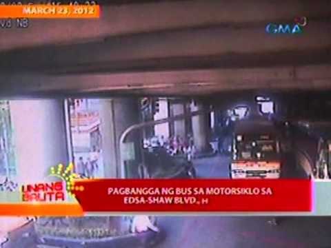 UB: Pagbangga ng bus sa motorsiklo sa EDSA-Shaw Blvd., huli sa CCTV (032712)