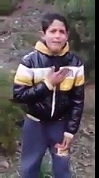 طفل تونسي صغير يغني اغنيت يا حمامة طارت